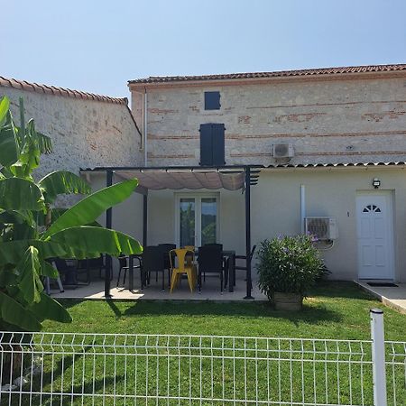 Vila Le Domaine Vesque Saint-Pierre-de-Clairac Exteriér fotografie