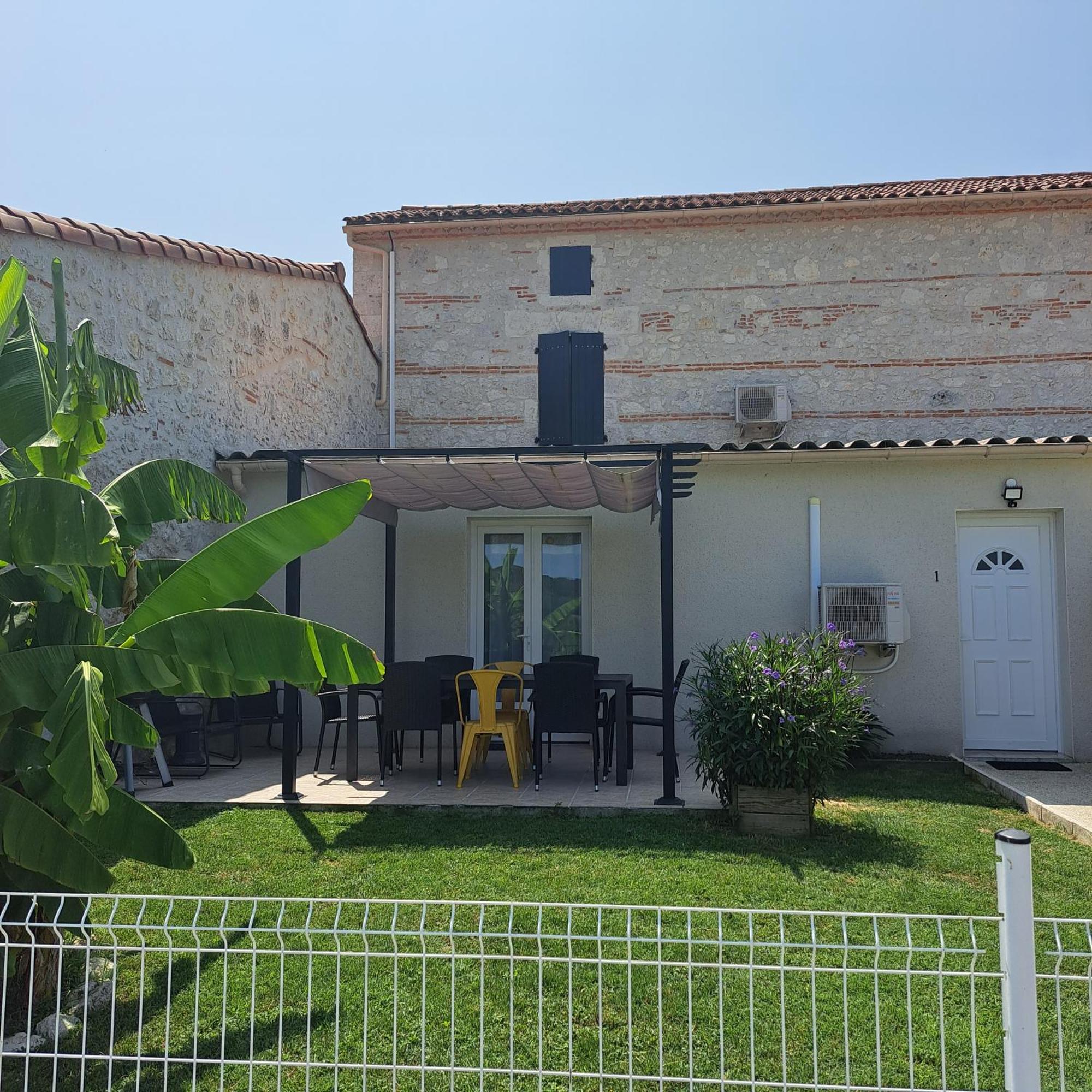 Vila Le Domaine Vesque Saint-Pierre-de-Clairac Exteriér fotografie