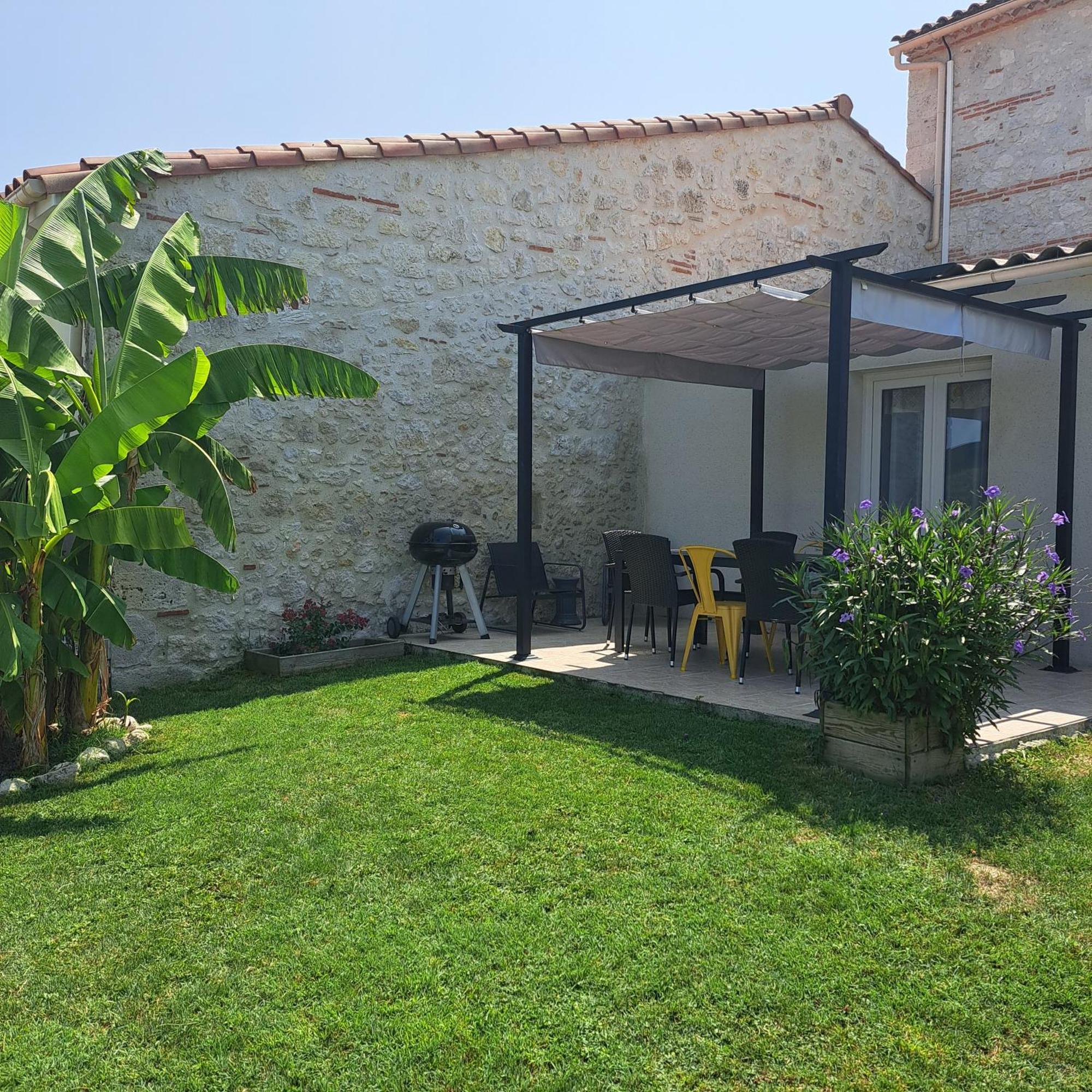 Vila Le Domaine Vesque Saint-Pierre-de-Clairac Exteriér fotografie